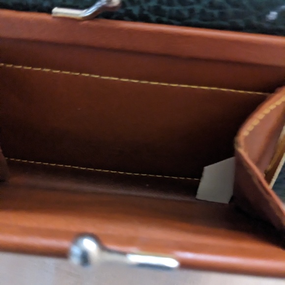 Dooney & Bourke Green/Tan Leather Shoulder Bag & Wallet Please Read Description - Picture 12 of 16